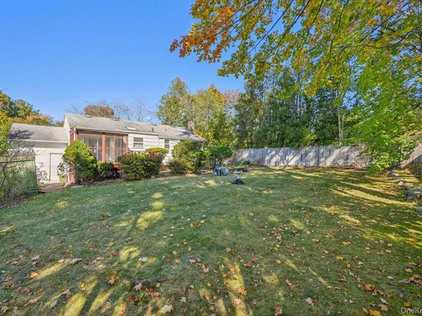 71 Dora Lane, New Rochelle NY 10804