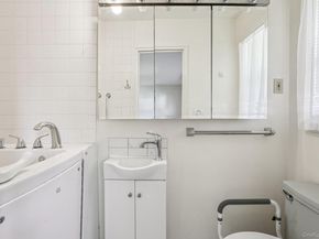 71 Dora Lane, New Rochelle NY 10804