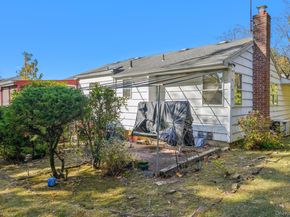 71 Dora Lane, New Rochelle NY 10804