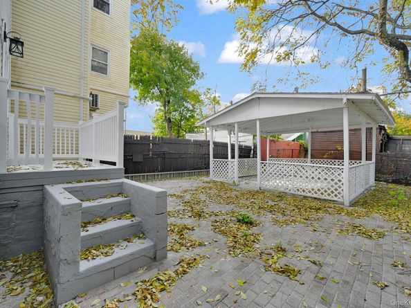 148 S 13th Avenue, Mount Vernon NY 10550