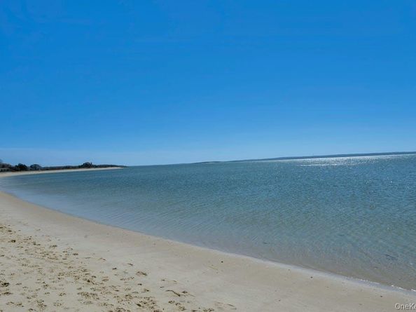 450 Sterling Woods Lane, Southold NY 11971