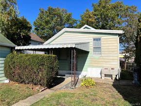 40 Lafayette Avenue, Westbury NY 11590