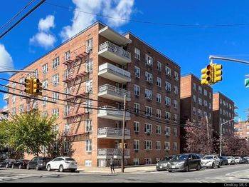 34-20 parsons Boulevard