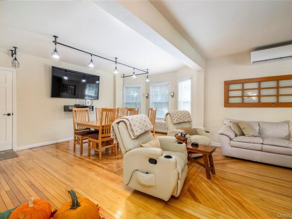 75 Hendrickson Avenue, Rockville Centre NY 11570