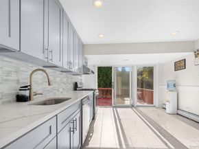 94 Phipps Lane, Plainview NY 11803