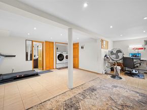 94 Phipps Lane, Plainview NY 11803
