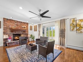 94 Phipps Lane, Plainview NY 11803