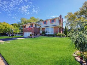94 Phipps Lane, Plainview NY 11803