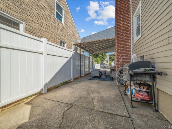 390 Locust Avenue, Uniondale NY 11553