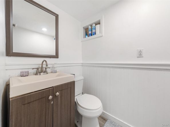 390 Locust Avenue, Uniondale NY 11553