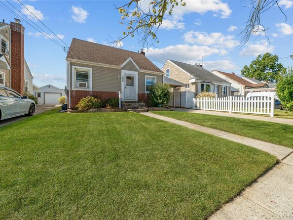 390 Locust Avenue, Uniondale NY 11553