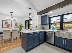 8 Barbara Lane, Jericho NY 11753