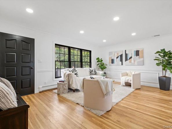 8 Barbara Lane, Jericho NY 11753