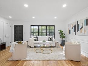 8 Barbara Lane, Jericho NY 11753