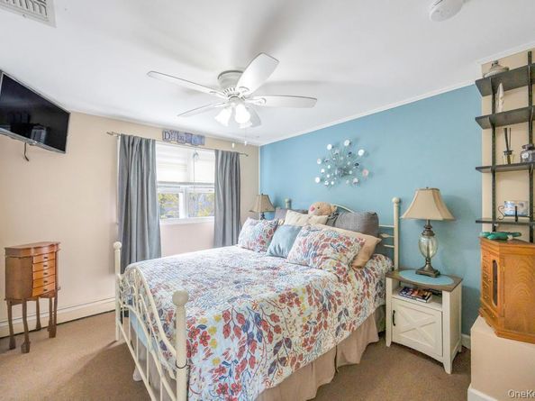 124 E 12th Street, Huntington Station NY 11746