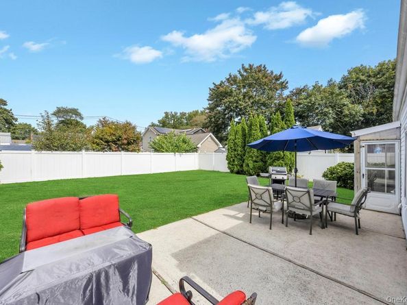 124 E 12th Street, Huntington Station NY 11746