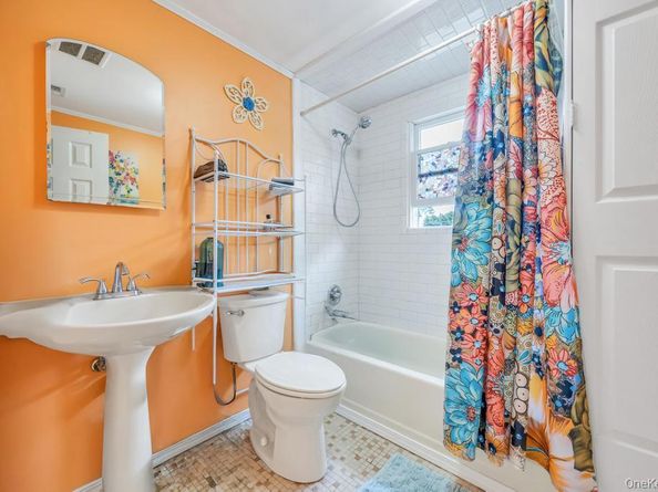 124 E 12th Street, Huntington Station NY 11746