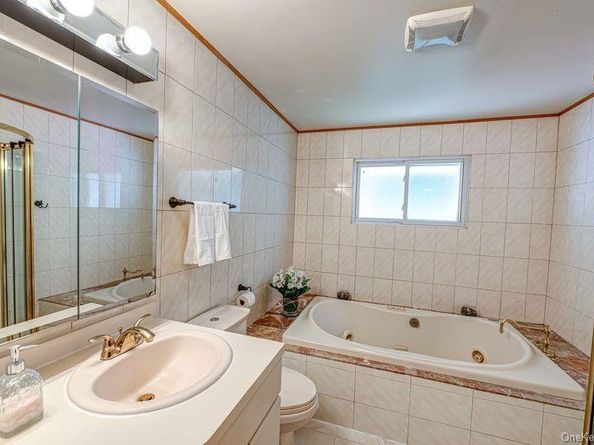 191 E. 2nd Street, Deer Park NY 11729
