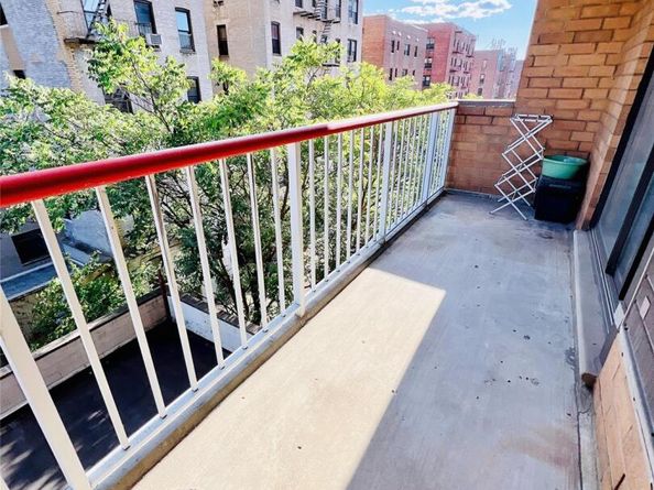 133-36 41st Road 6C, Flushing NY 11355
