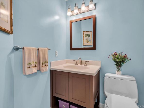 3154 Stoneleigh Court, Yorktown Heights NY 10598
