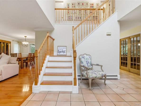 3154 Stoneleigh Court, Yorktown Heights NY 10598