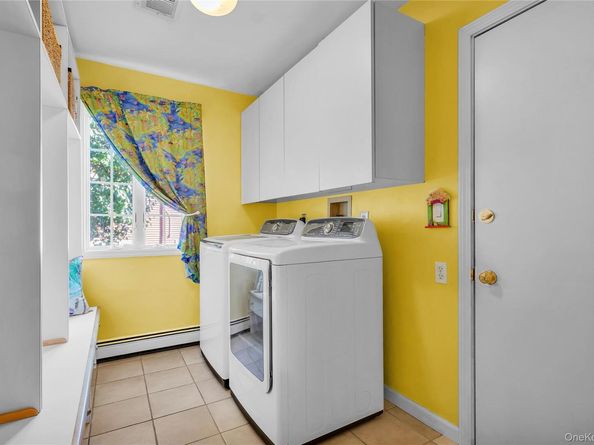 3154 Stoneleigh Court, Yorktown Heights NY 10598