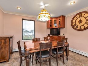 10 3rd Street, Rosedale NY 11422