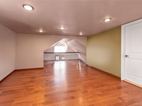 10 3rd Street, Rosedale NY 11422