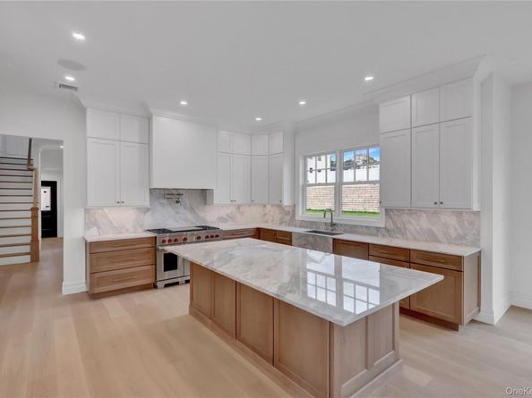 24 Estates Circle, Melville NY 11747