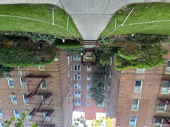 221 McDonald 1G, Brooklyn NY 11218