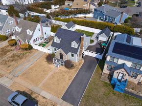 2381 Yorktown Street, Oceanside NY 11572