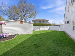 1600 Milburn Court, Wantagh NY 11793