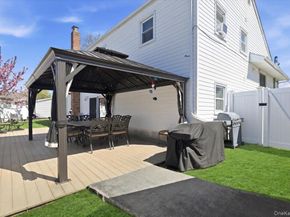 1600 Milburn Court, Wantagh NY 11793