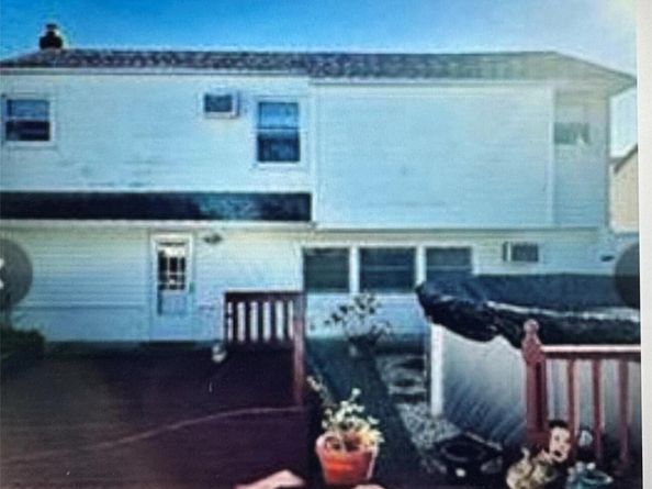 68 Howard Avenue, Freeport NY 11520
