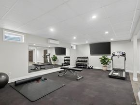 48 Westwood Court, Woodbury NY 11797