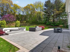 48 Westwood Court, Woodbury NY 11797