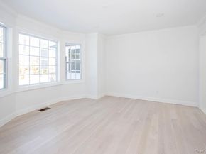 22 Peppermill Lane, Dix Hills NY 11746