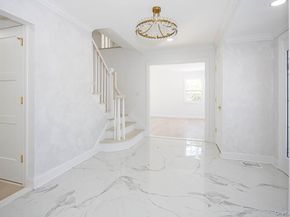22 Peppermill Lane, Dix Hills NY 11746