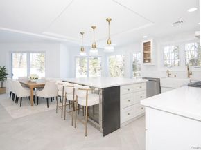 22 Peppermill Lane, Dix Hills NY 11746