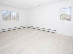 22 Peppermill Lane, Dix Hills NY 11746