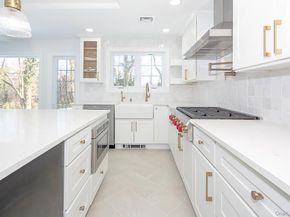 22 Peppermill Lane, Dix Hills NY 11746