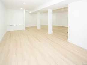 22 Peppermill Lane, Dix Hills NY 11746