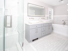 22 Peppermill Lane, Dix Hills NY 11746