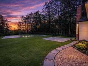 22 Peppermill Lane, Dix Hills NY 11746
