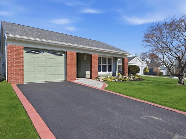 506 Lancaster Court, Ridge NY 11961