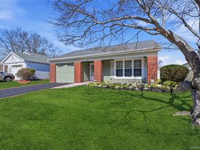 506 Lancaster Court, Ridge NY 11961