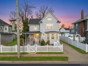 297 E Columbia Street, Hempstead NY 11550