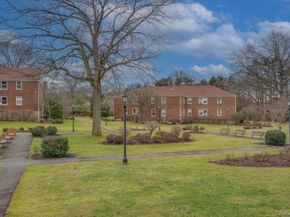 1 Bryant Crescent 2A, White Plains NY 10605