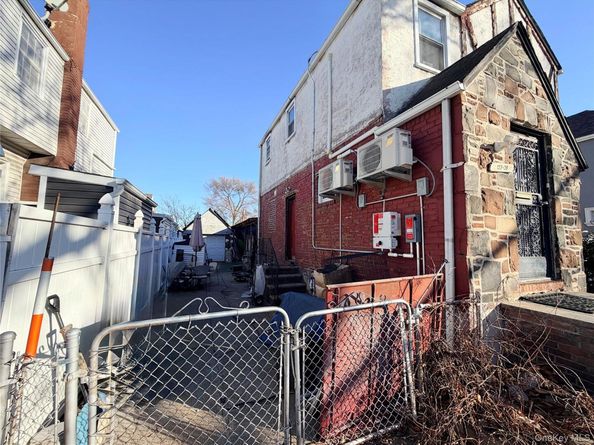 13309 Van Wyck Expressway, Jamaica NY 11436