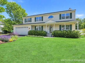 17 Jennifer Path, Westhampton Beach NY 11978